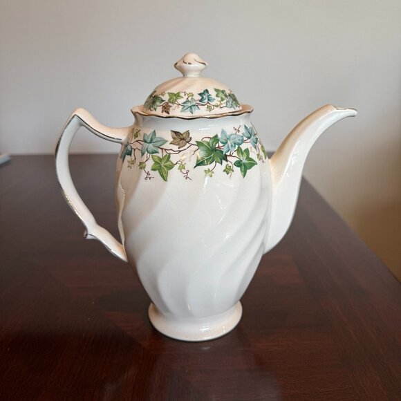 Johnson Bros English Coffee Pot - Ivy Pattern - Picture 1 of 6